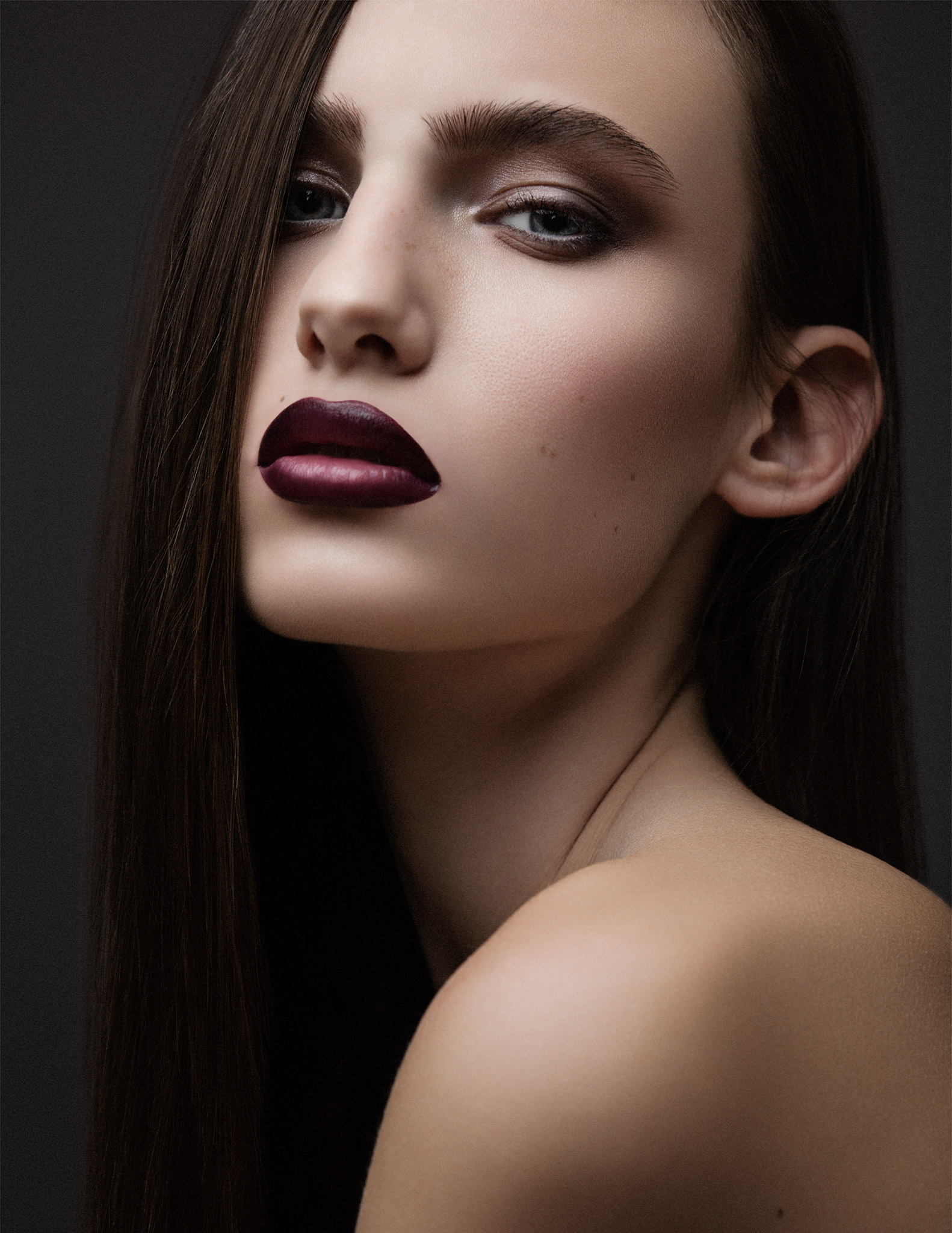 Professional beauty retouching (after) by STUDIO OTHERNESS photo by VERGINIYA YANCHEVA